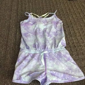 I’m selling this sporty romper with bra attached